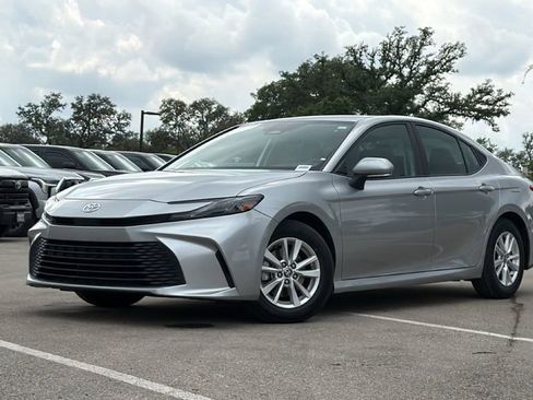 Certified 2025 Toyota Camry LE image 42