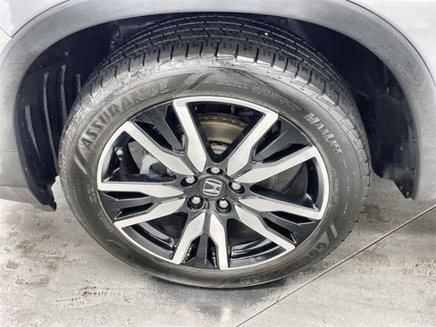 Used 2020 Honda Pilot Touring image 10
