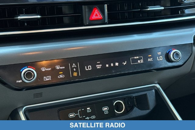 Used 2026 Kia Carnival LXS FWD image 24