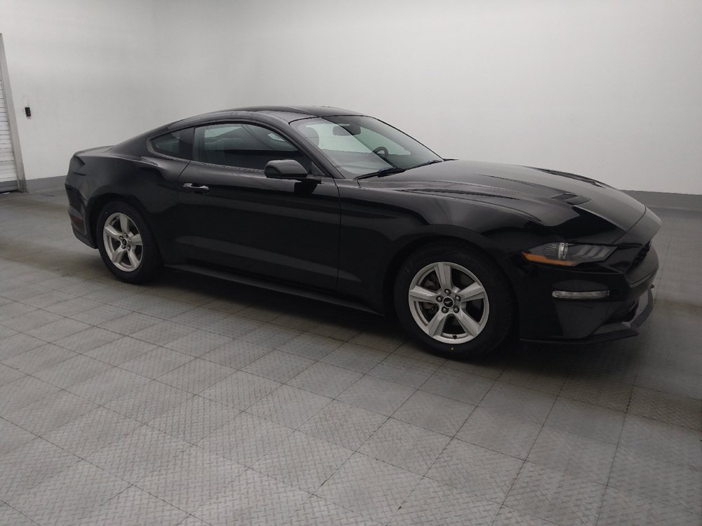 Used 2018 Ford Mustang Coupe RWD image 11