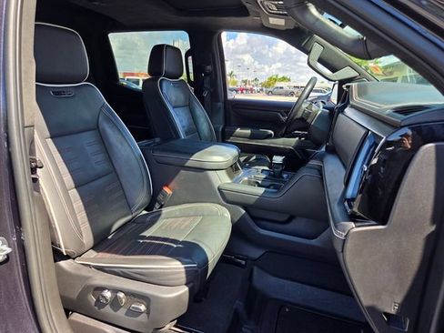 Used 2023 GMC Sierra 1500 AT4X AWD/4WD image 18