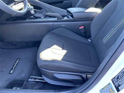 Used 2025 Hyundai Elantra Sport image 20