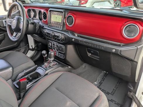 Used 2023 Jeep Wrangler Unlimited Rubicon w/ Cold Weather Group AWD/4WD image 29