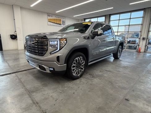 New 2025 GMC Sierra 1500 Denali Ultimate image 4