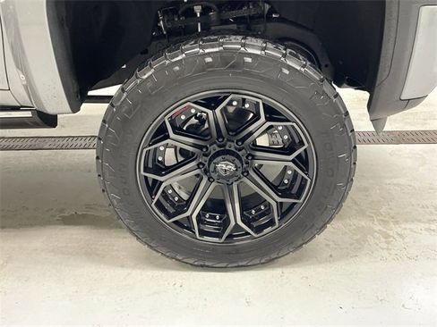 Certified 2025 GMC Sierra 2500 Denali Ultimate image 14