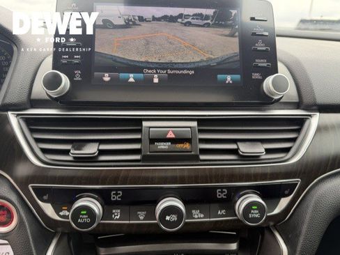 Used 2018 Honda Accord EX-L image 19