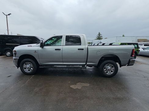 New 2026 RAM 2500 Tradesman AWD/4WD image 4
