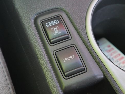Used 2012 Nissan Rogue SL AWD/4WD image 13