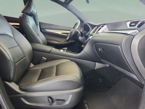 Used 2021 INFINITI QX50 Luxe w/ Appearance Package FWD image 21