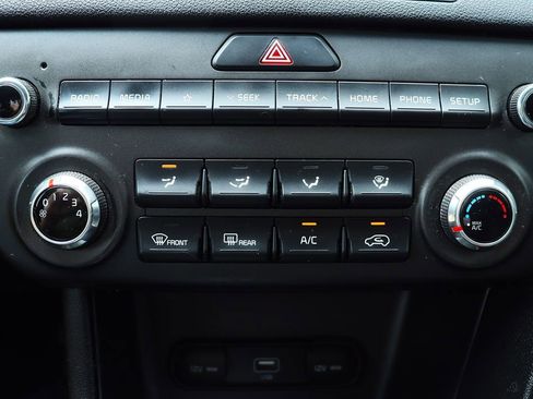 Used 2022 Kia Sportage LX image 44