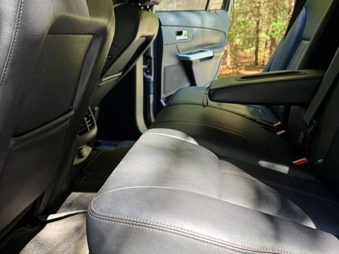 Used 2014 Ford Edge SEL w/ Equipment Group 205A FWD image 10