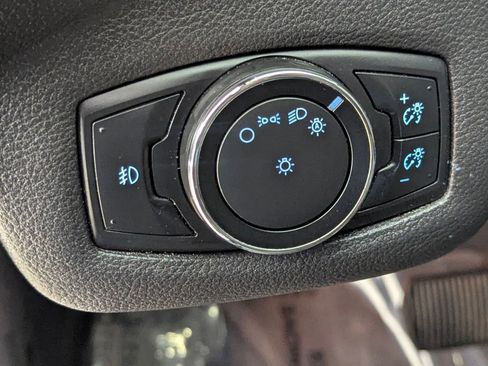 Used 2015 Ford Escape SE w/ SE Chrome Package image 18