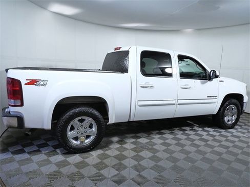 Used 2011 GMC Sierra 1500 SLT w/ All-Terrain Package image 8