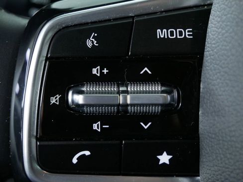 Certified 2025 Kia Sorento S image 20