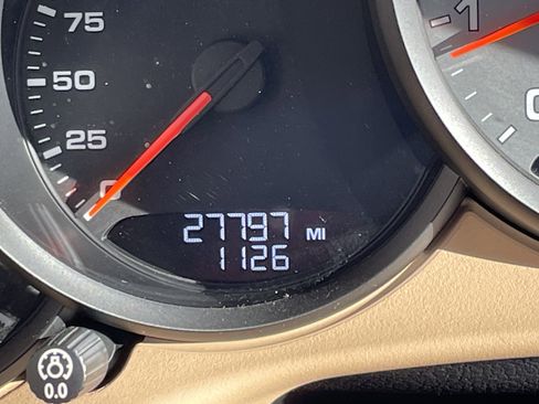 Used 2013 Porsche 911 Carrera S image 34