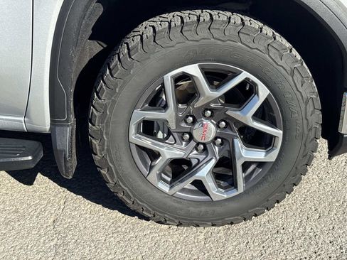 Used 2022 GMC Sierra 1500 SLT w/ SLT Premium Package image 10