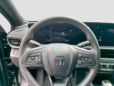 Used 2025 Buick Envista Preferred w/ Convenience II Package FWD image 13