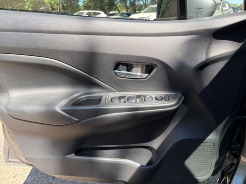 Used 2025 Nissan Versa SV FWD image 18
