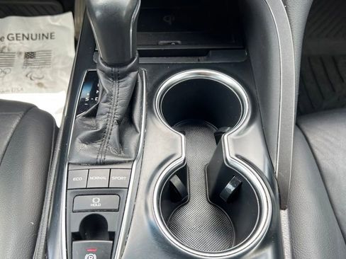 Certified 2018 Toyota Camry XLE w/ Audio Package FWD image 22