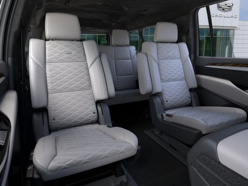 New 2025 Cadillac Escalade ESV Sport Platinum image 17