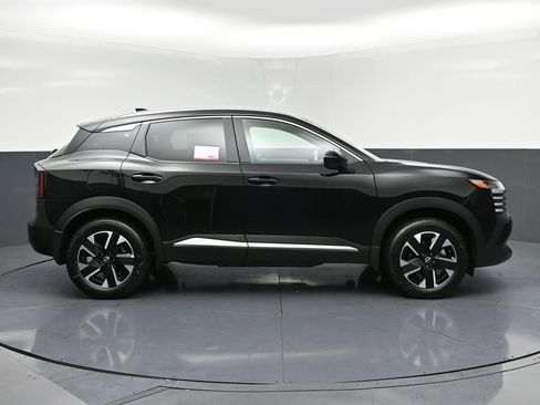 New 2026 Nissan Kicks SV w/ SV Premium Package AWD/4WD image 24