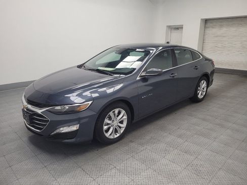 Used 2019 Chevrolet Malibu Hybrid FWD image 2