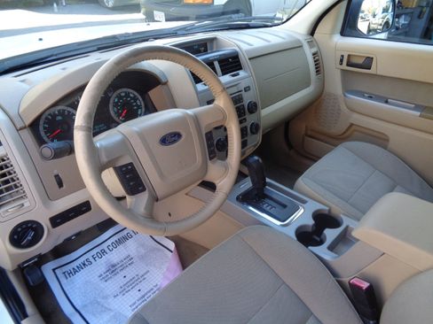 Used 2012 Ford Escape XLT image 3