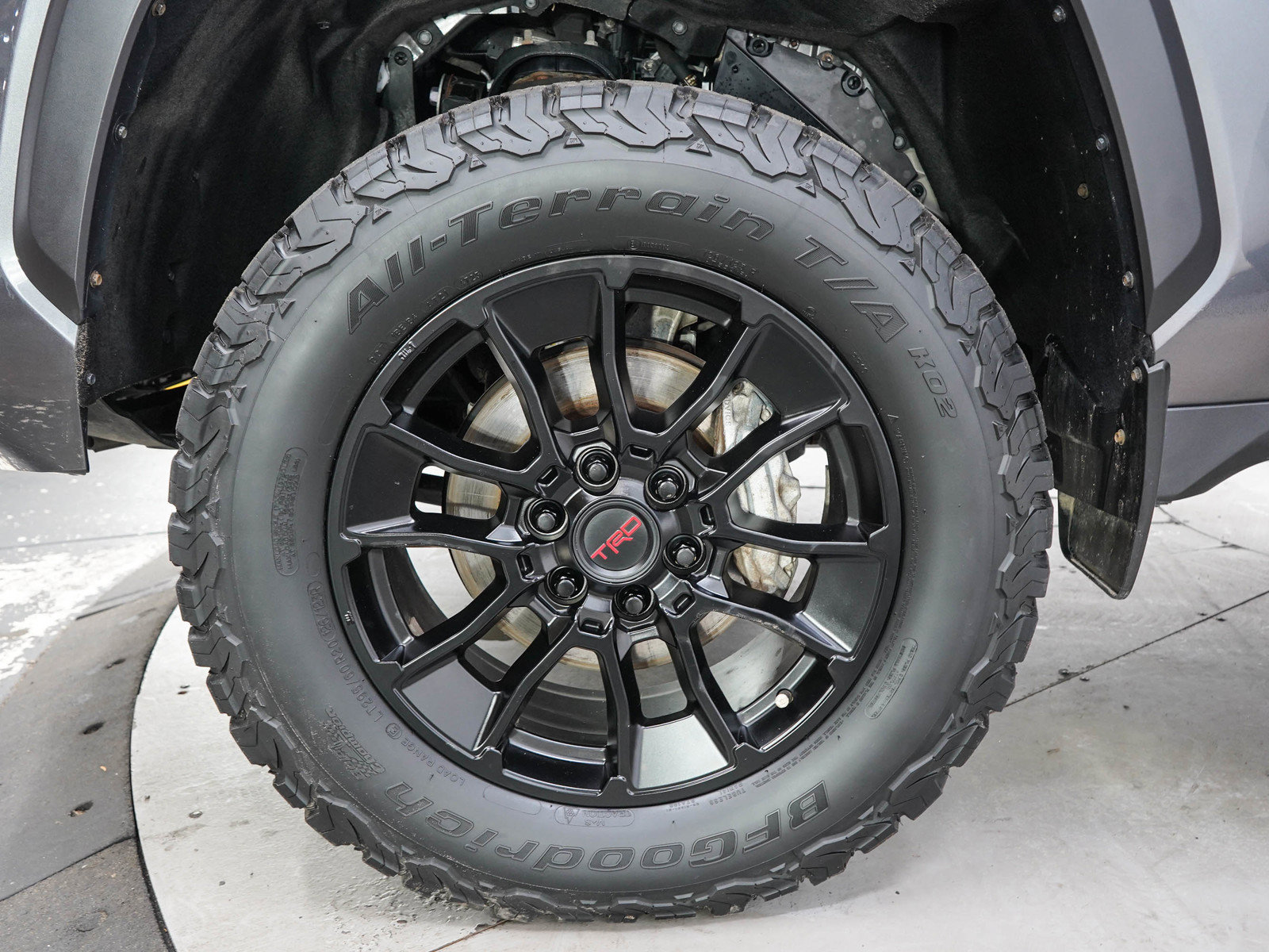 Used 2024 Toyota Tundra Limited w/ TRD Off-Road Package AWD/4WD image 31