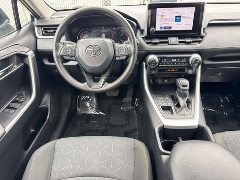 Used 2023 Toyota RAV4 XLE AWD/4WD image 17