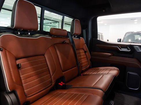 Used 2023 GMC Sierra 1500 Denali Ultimate AWD/4WD image 24