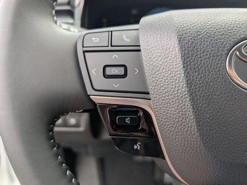 New 2026 Toyota Camry SE image 21