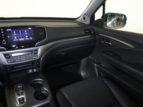 Used 2023 Honda Ridgeline RTL image 11