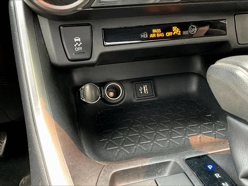 Used 2023 Toyota RAV4 XLE AWD/4WD image 14
