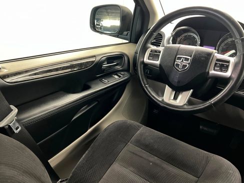Used 2014 Dodge Grand Caravan American Value Package w/ UConnect Hands-Free Group image 11