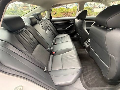 Used 2018 Honda Accord Touring image 36