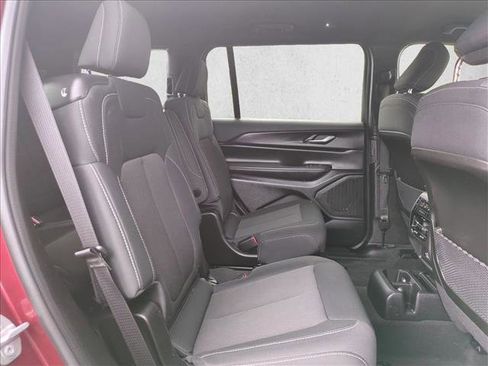 Used 2024 Jeep Grand Cherokee L Laredo RWD image 22