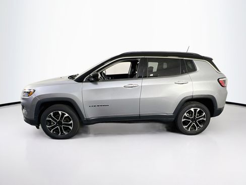 Used 2022 Jeep Compass Limited w/ Sun and Sound Group AWD/4WD image 8