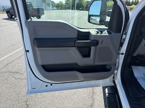 Used 2019 Ford F250 XL w/ Power Equipment Group AWD/4WD image 10