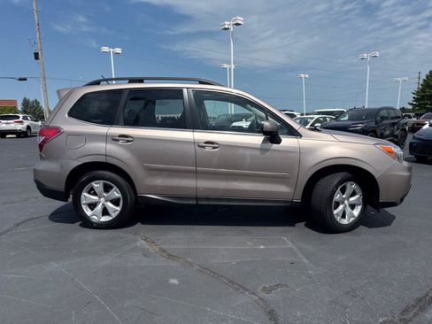 Used 2015 Subaru Forester 2.5i Limited w/ Popular Package #2 AWD/4WD image 10