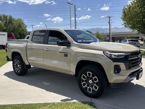 Used 2024 Chevrolet Colorado Z71 w/ Z71 Convenience Package 2 AWD/4WD image 7