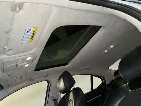 Used 2019 Genesis G70 2.0T Advanced w/ Dynamic Package image 4