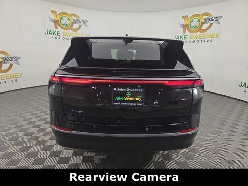 Used 2024 Jeep Wagoneer Launch Edition image 9