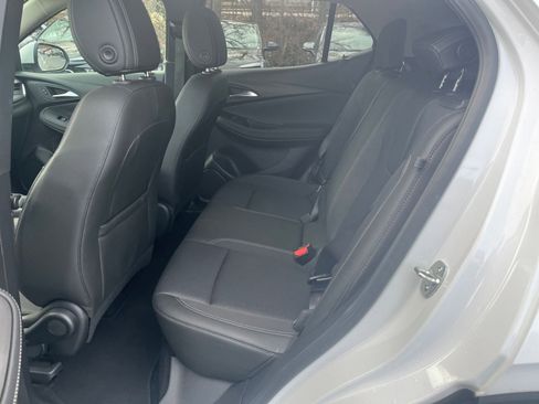 Used 2025 Buick Encore GX Preferred image 20