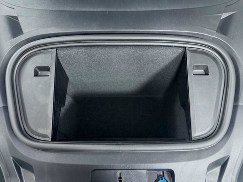 New 2025 Porsche Taycan 4 image 32