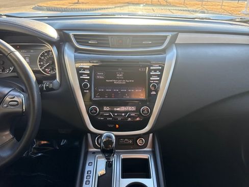 Used 2019 Nissan Murano SV image 17