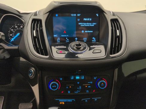 Used 2017 Ford Escape Titanium FWD image 18
