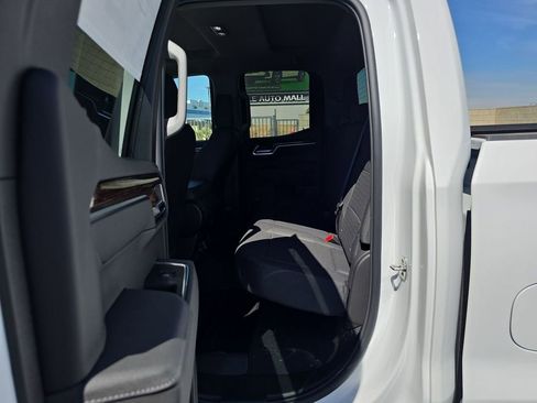 New 2026 GMC Sierra 1500 SLE image 35