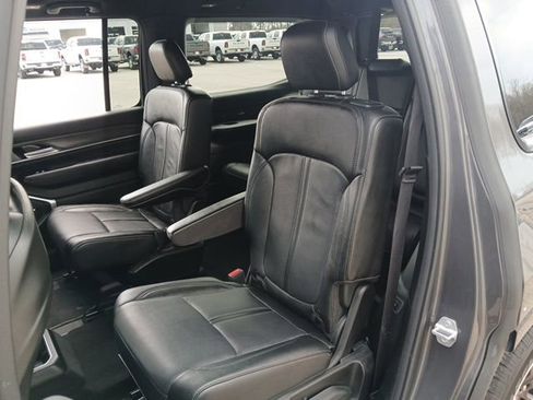 Used 2024 Jeep Wagoneer Series III image 21