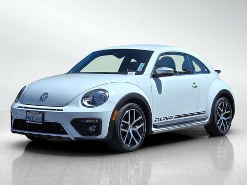 Used 2016 Volkswagen Beetle 1.8T Dune FWD image 9