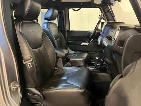 Used 2017 Jeep Wrangler Unlimited Rubicon image 31